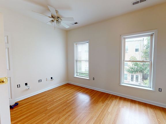 4th image of 1721 W Berks St