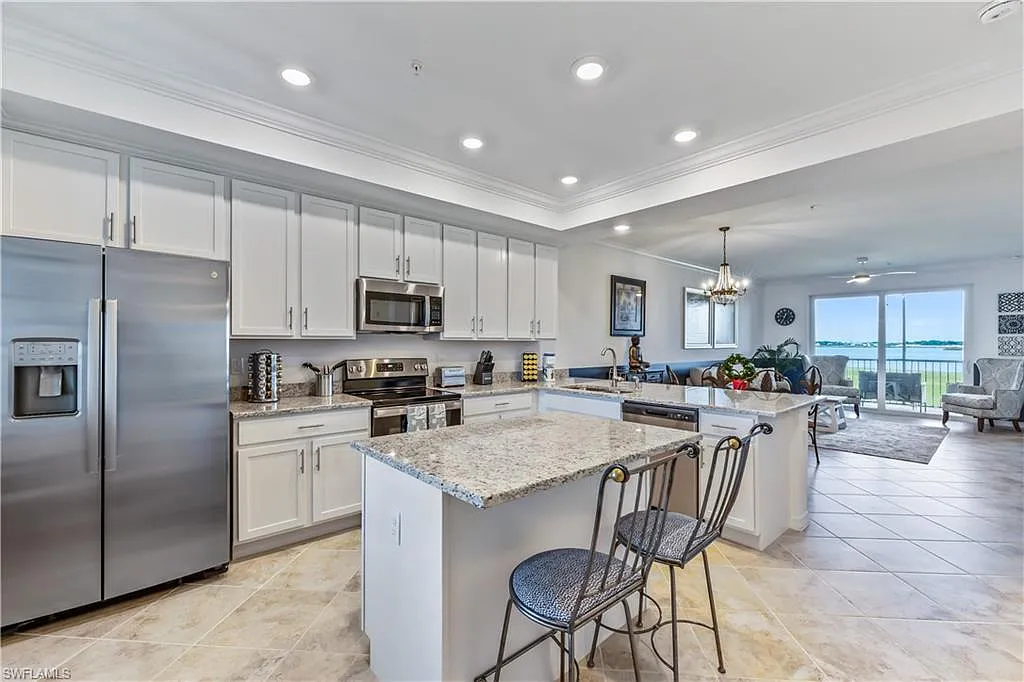 2 bed, 2.0 bath, 1170 sqft, $6,000 — Photo 2