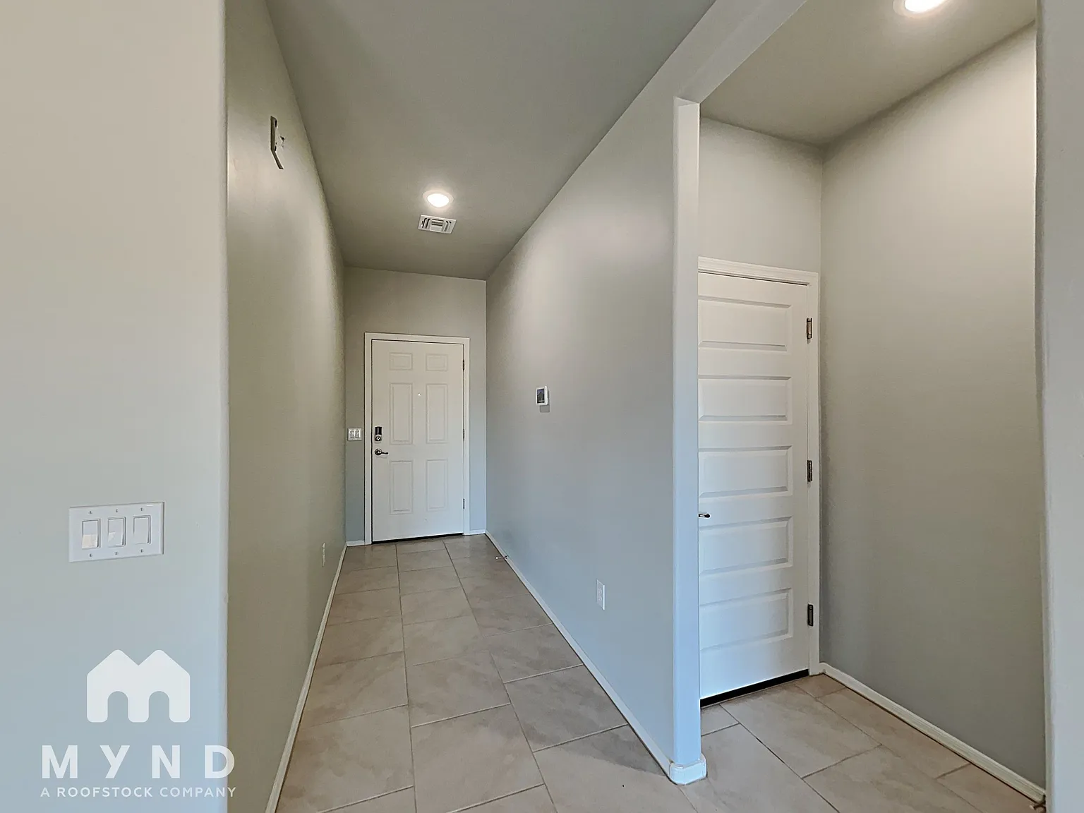 3 bed, 2.0 bath, 1583 sqft, $1,665 — Photo 3