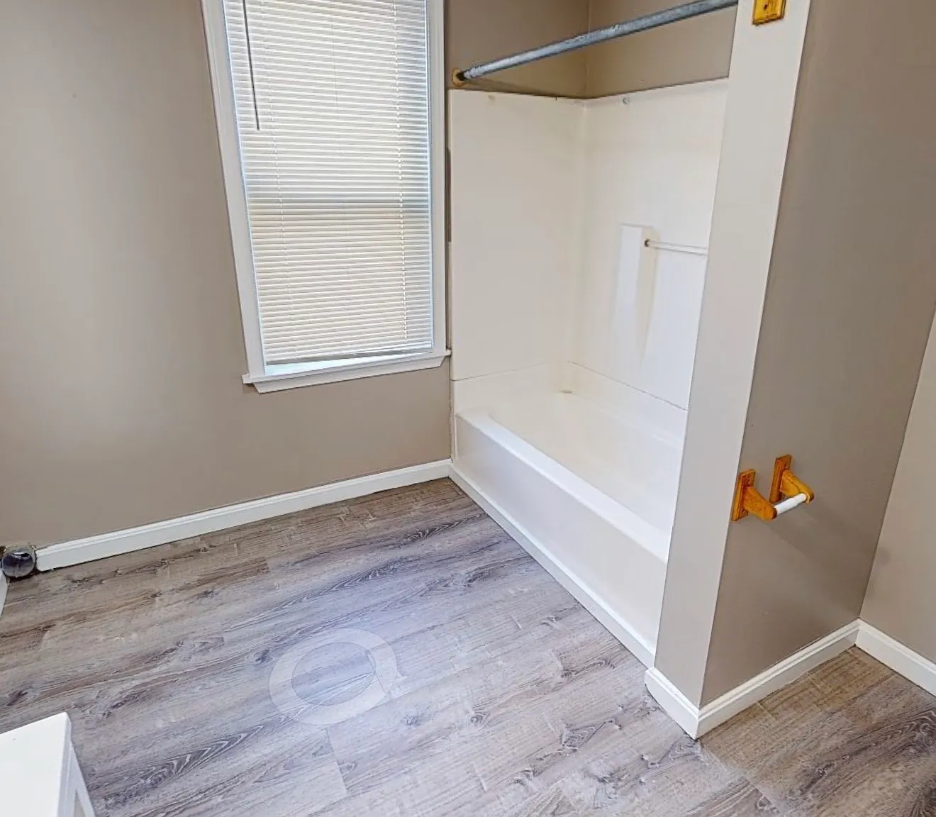 4 bed, 1500 sqft, $2,200 — Photo 4