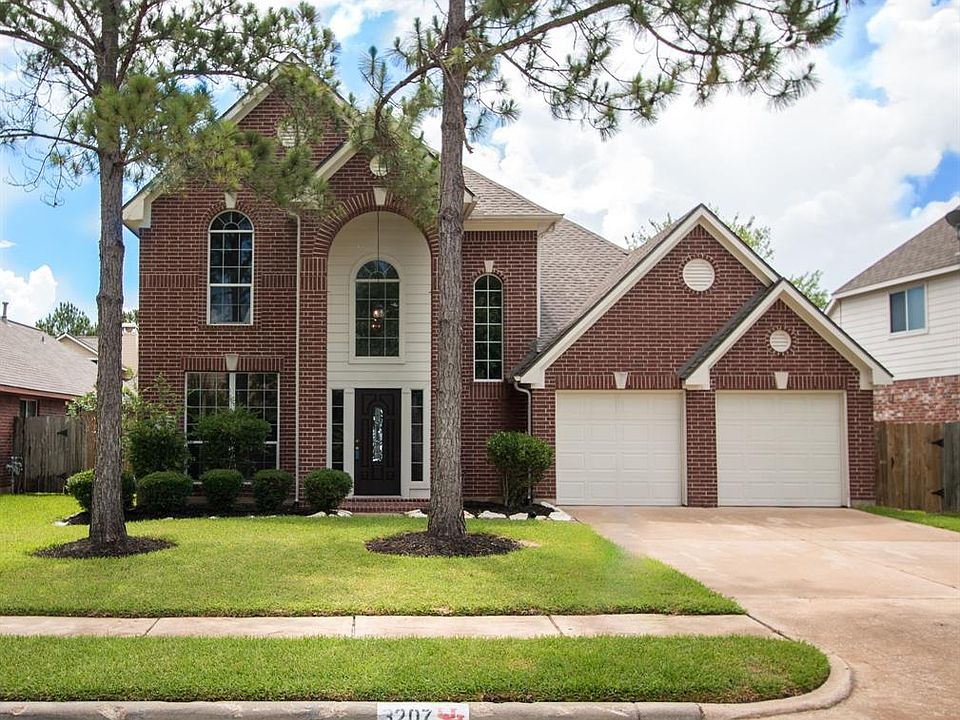 1st image of 3207 Eaglewood Dr