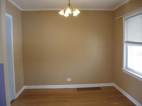 4th image of 4039 N Oriole Ave