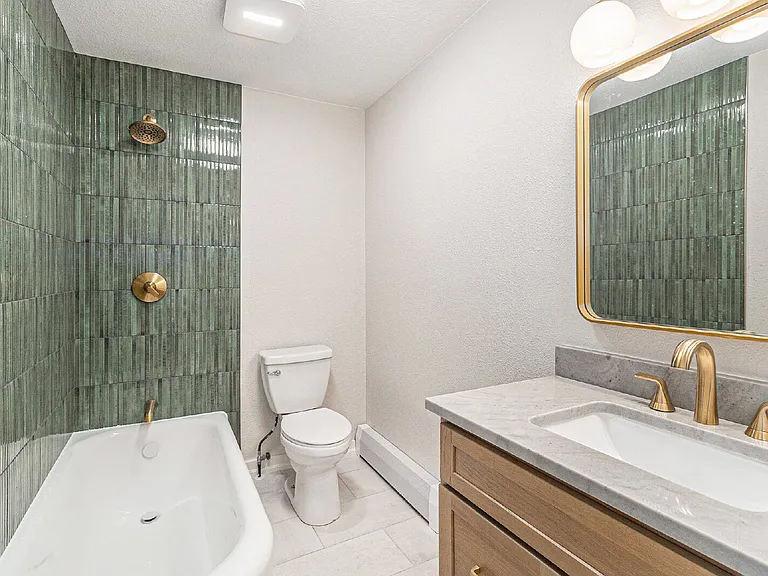 405 Pearl St — Photo 16