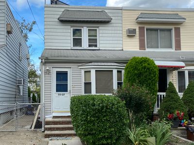 3327 203rd St, Bayside, NY, 11361