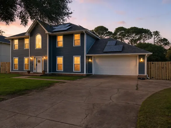 159 Shoreline Dr, Mary Esther, FL 32569