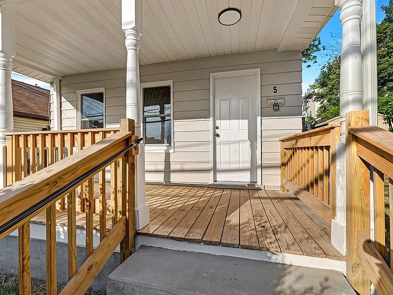 5 Grant Ave — Photo 23