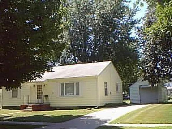 1015 Chatterton St, Grinnell, IA 50112