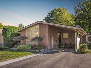 44 Milton Ave W, Cambridge, ON N3C2Y4