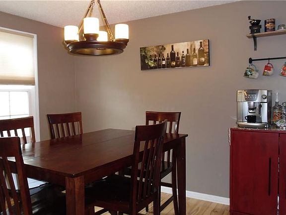 5th image of 6955 Deborah Ln