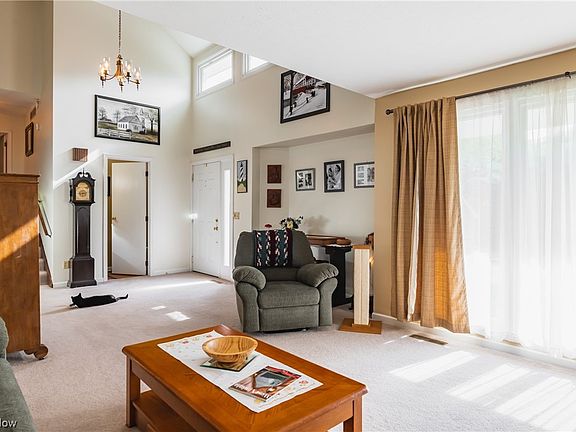 5th image of 1559 Lakewood Cir
