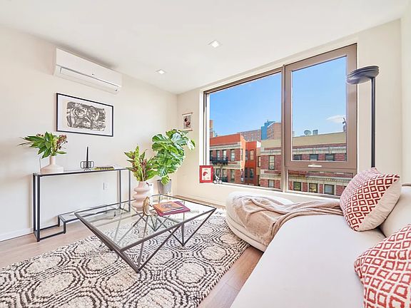 3rd image of 521 W 134th St #6A