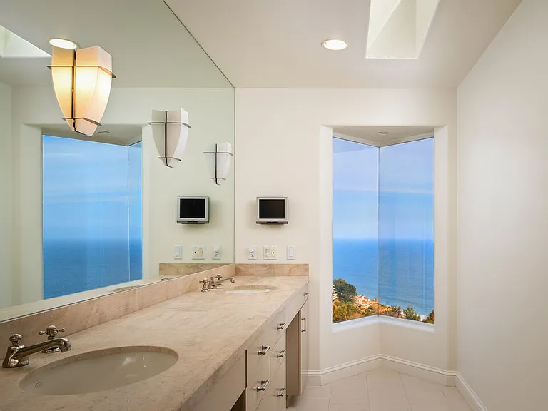 3235 Rambla Pacifico — Photo 25