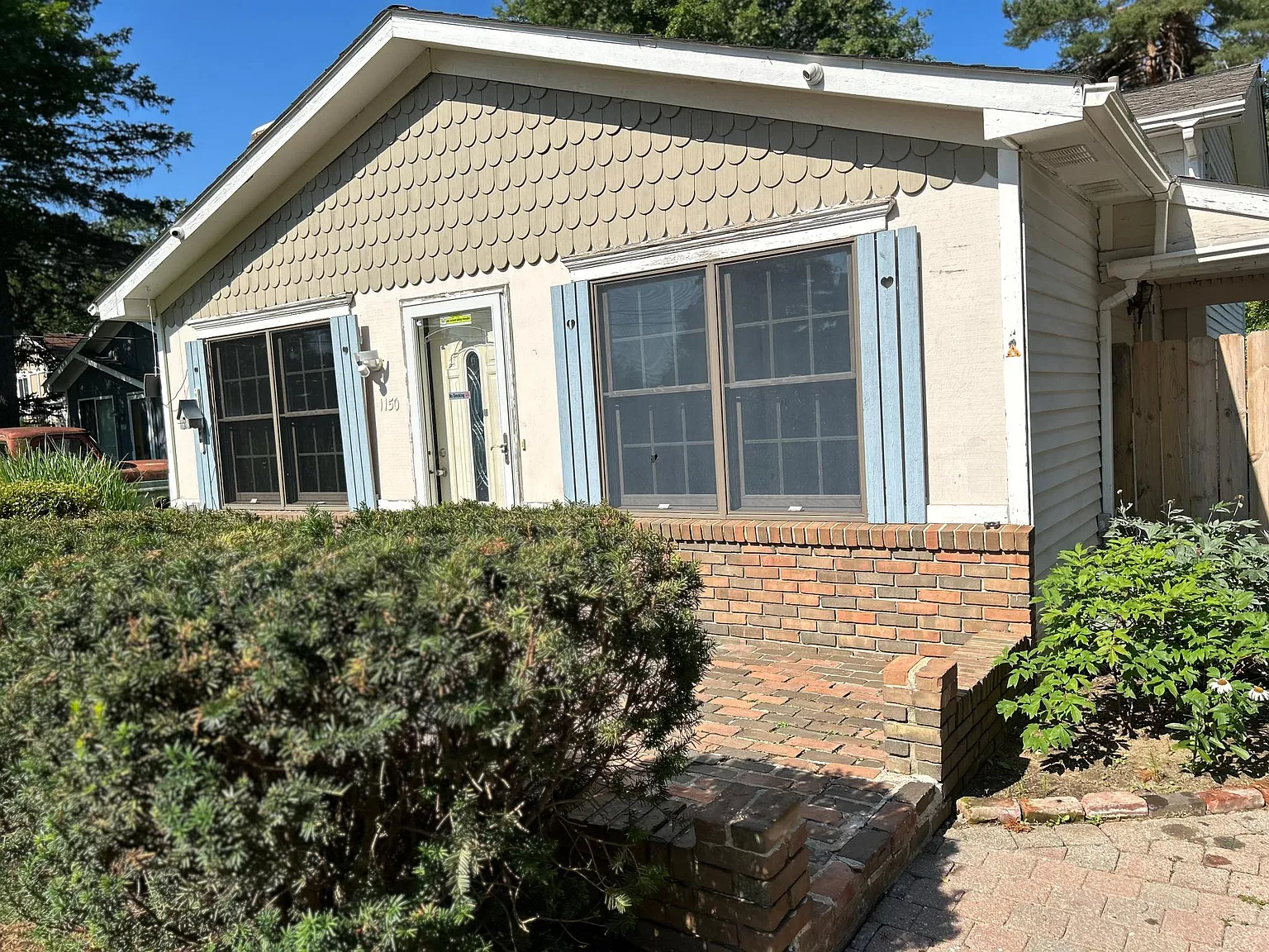 1150 Bamford Dr photo 1