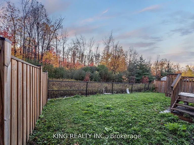 52 Haverstock Cres — Photo 39