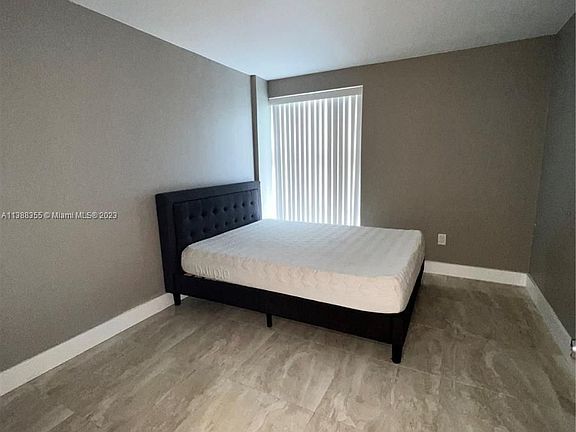 3rd image of 17560 Atlantic Blvd APT 103