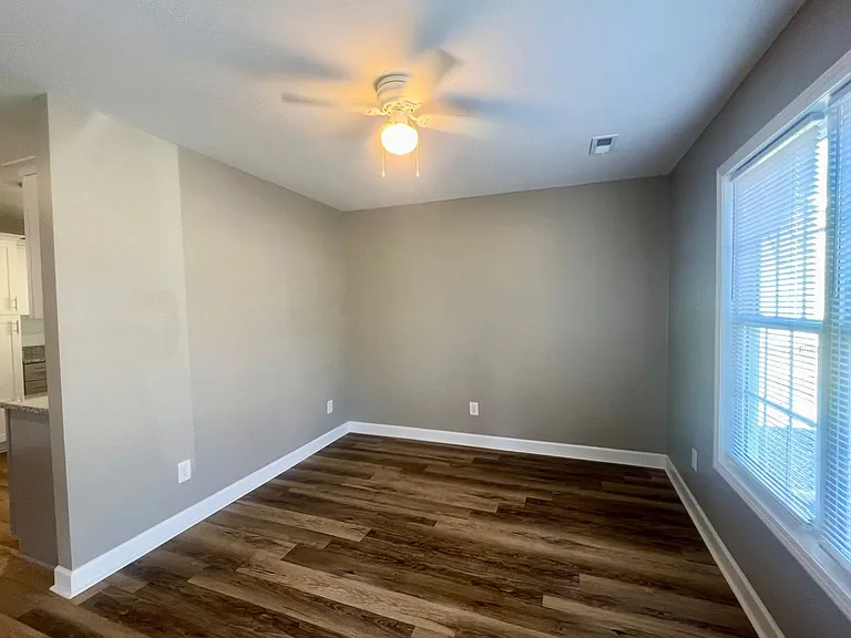 317/319 E. Gilbreath Street — Photo 6