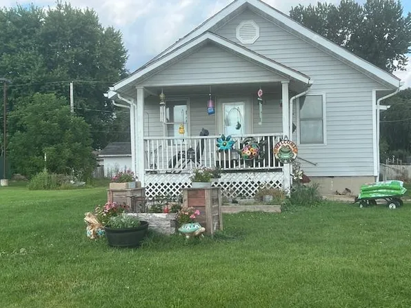705 S Watertown St, Waupun, WI 53963