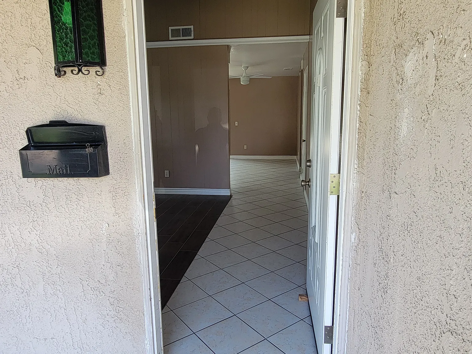 4 bed, 1385 sqft, $4,650 — Photo 3