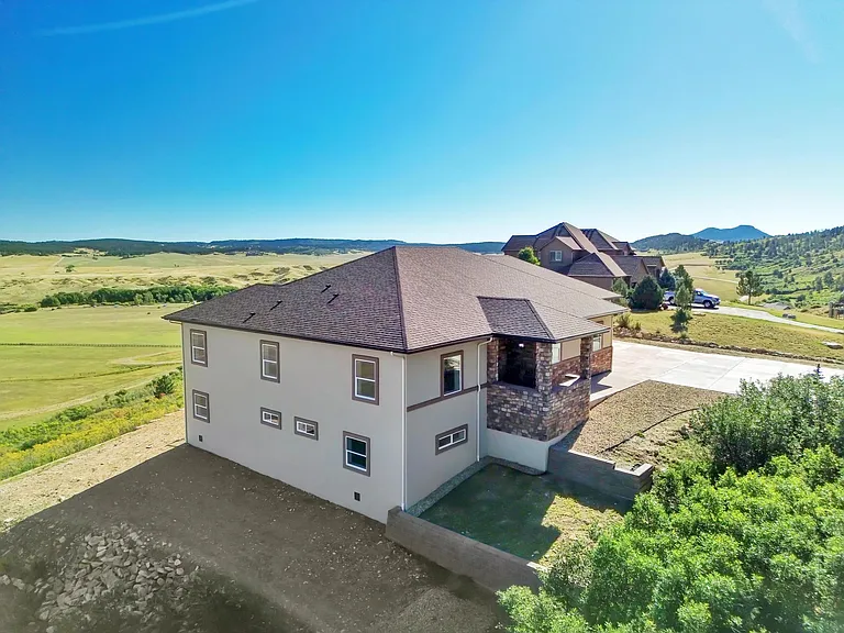 5580 Country Club Dr — Photo 41