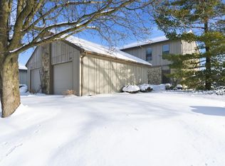 5254 Pros Dr, West Chester, OH 45069