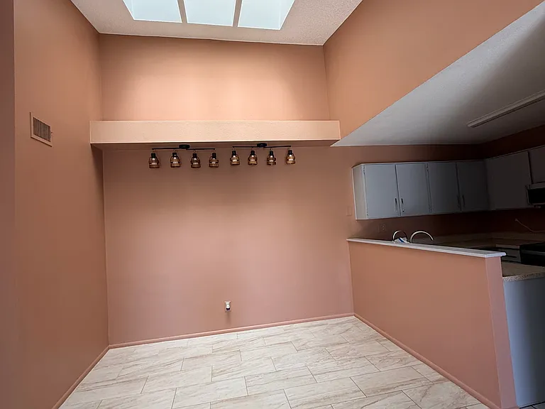 7009 S 42nd Pl — Photo 5