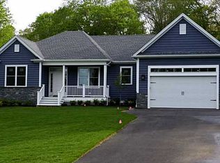 46 Dexterdale Dr, Warwick, RI 02886