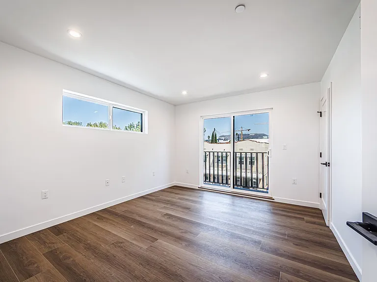 5508 3/4 Barton Ave — Photo 14