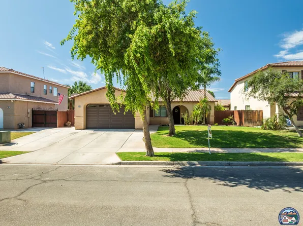 2819 Sandalwood Ct, El Centro, CA 92243