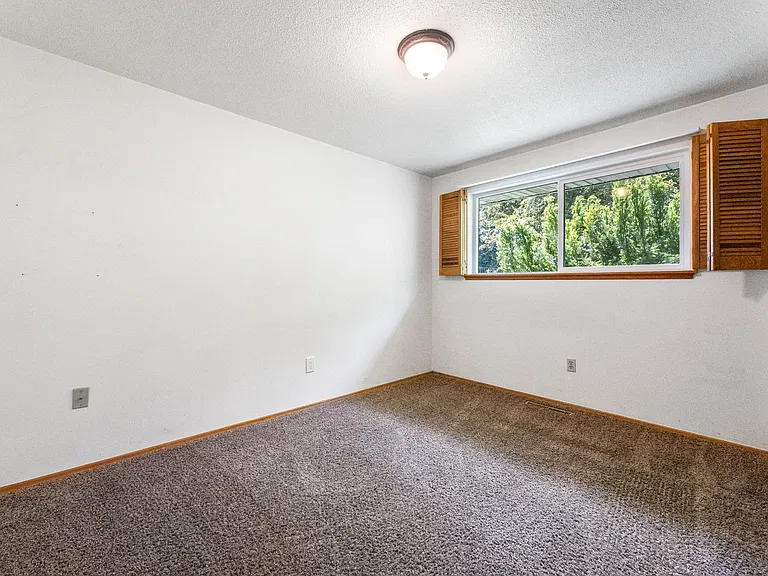 9301 Elwood Dr SW — Photo 10