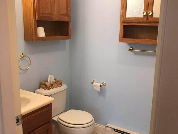 3rd image of 79 Fountain Ln APT 7