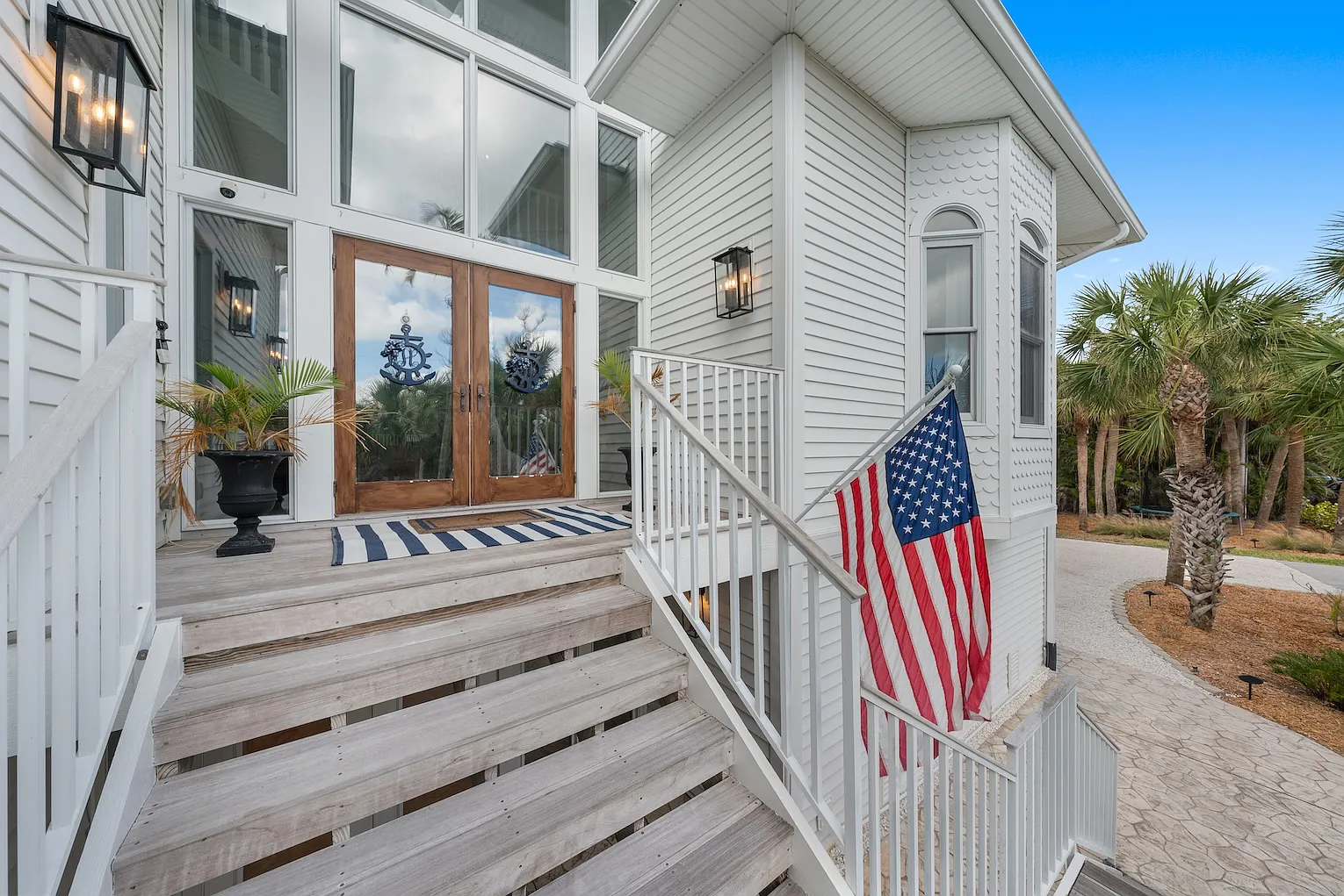 6 bed, 4622 sqft, $15,000 — Photo 2