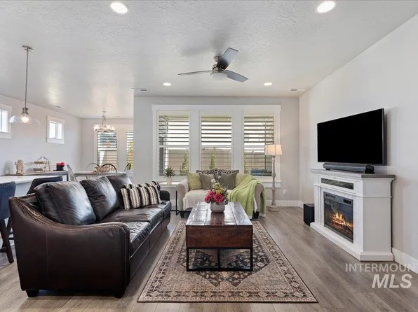 300 S Adventure Way, Kuna, ID 83634