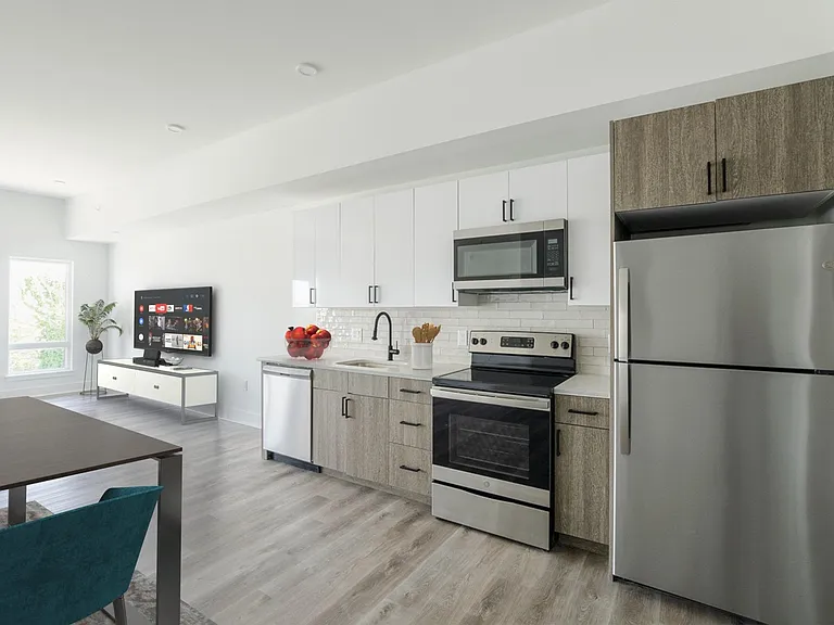1420 Point Breeze Avenue — Photo 12