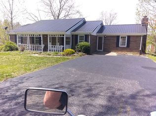 1261 Gabbardtown Rd, Berea, KY 40403