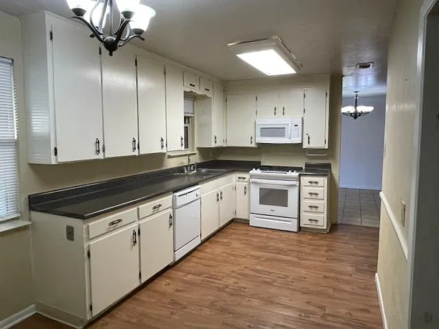 1812 S Center St — Photo 3