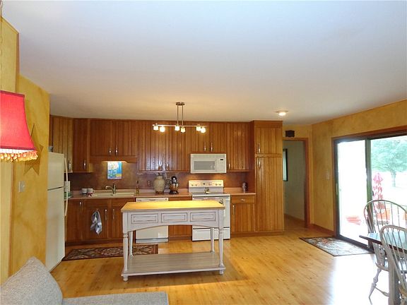 5th image of 1386 N Santee Dr