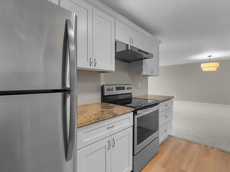 9815 Holly Dr #A305 — Photo 12