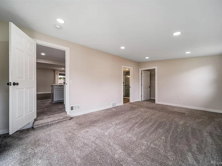 2395 S Irving St — Photo 13