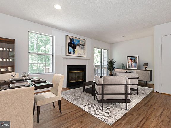 2nd image of 809 Knollwood Ct