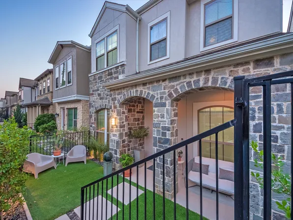 652 Aspen Valley Ln, Dallas, TX 75208