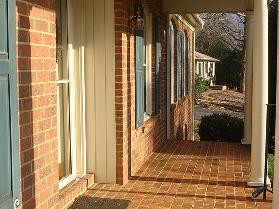 2nd image of 119 Huntingwood Blvd