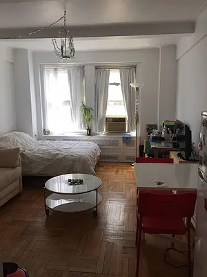 Rented by Keller Williams NYC | media 22