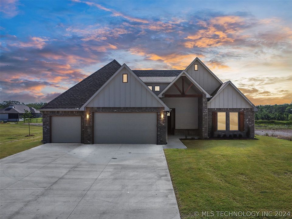1st image of 19041 Orchard Cir