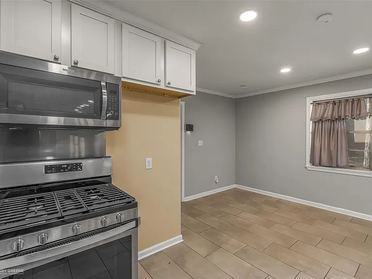 9346 Shartel Dr — Photo 22