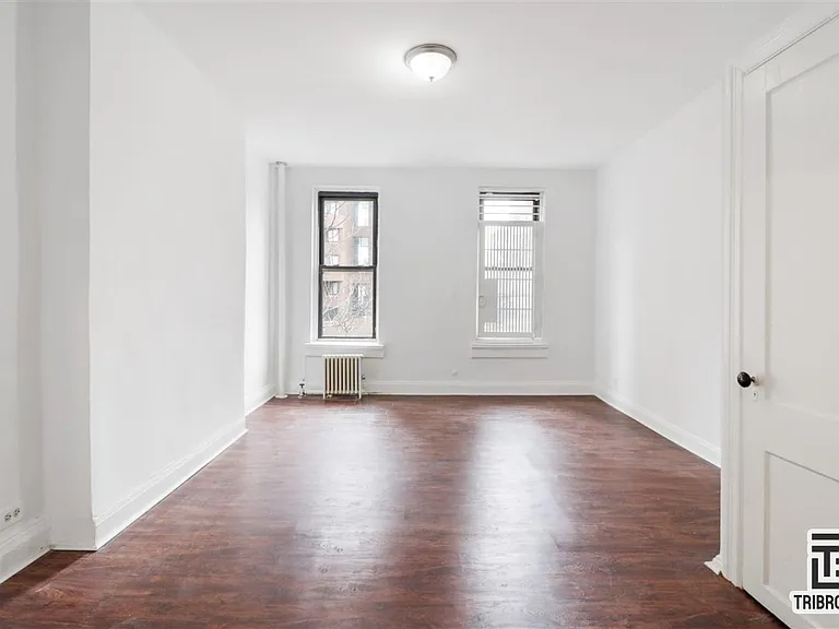 987 3rd Ave #3B — Photo 4