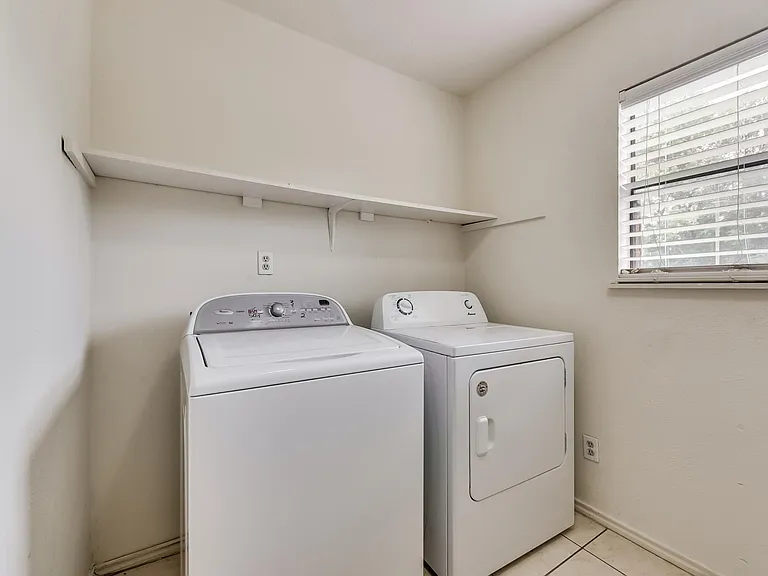 10547 Black Walnut Dr — Photo 16