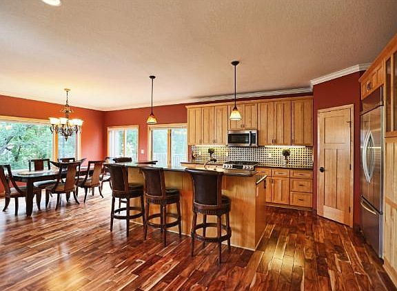 3rd image of 4716 Lake Sarah Dr S