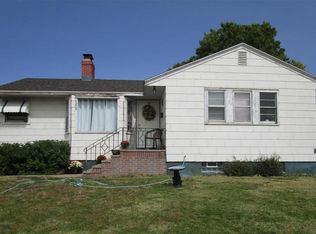 215 W 2nd St, Ogallala, NE 69153