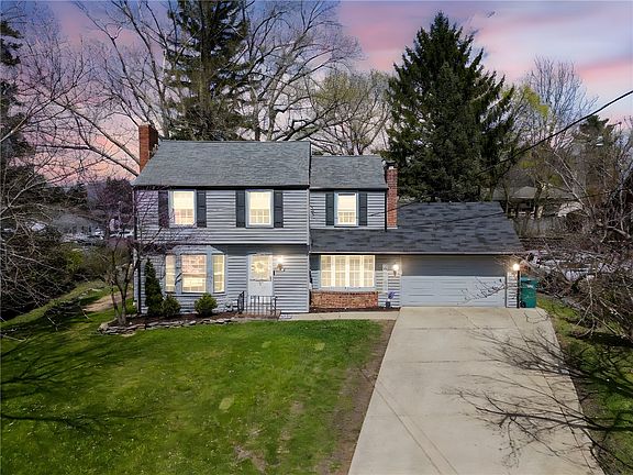 2nd image of 216 W Northview Ave