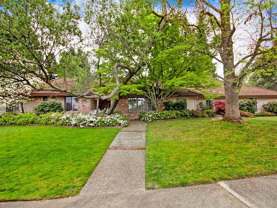 2nd image of 6910 Boardwalk Dr